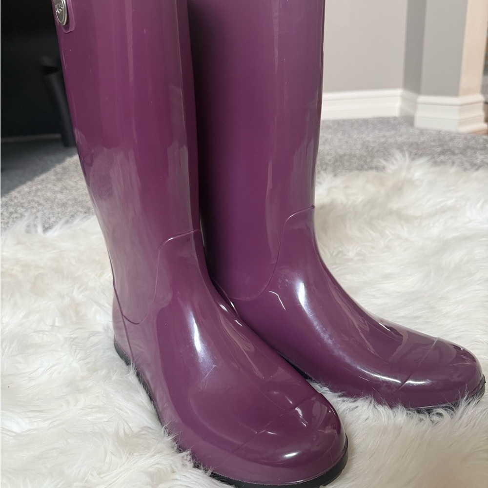 UGG Women's Glossy Purple Rain Boots